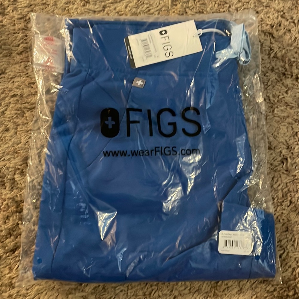 New FIGS royal blue small petite jogger scrubs
